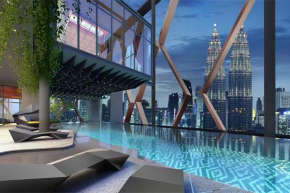 Borderless Swimming Pool - Invincible Twin Towers View - Free WiFi
